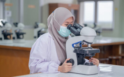 Dari Sampel ke Hasil: Peran Penting Tenaga Laboratorium Medis di Balik Layanan Kesehatan